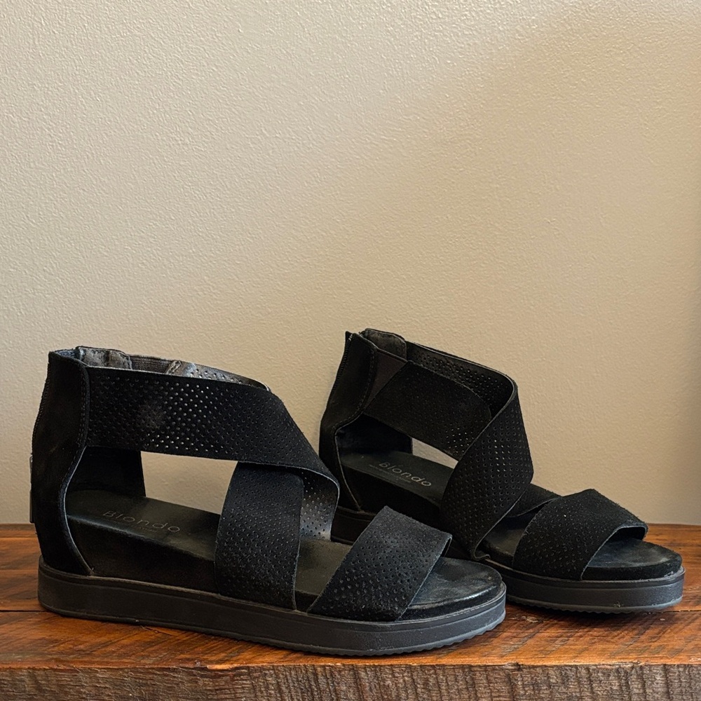 Blondo Black Strappy Sandals